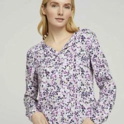 Bester Verkauf 🥰 TOM TAILOR Langarmbluse Navy floral design, Offwhite floral design, Navy offwhite flower design, Navy white minimal design 😍 -Tom Tailor Verkaufsgeschäft 084475a3 9cf3 5e2f 8fb2 f5e162d2b182