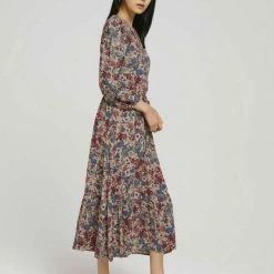 Beste Bewertungen von 🔥 TOM TAILOR Maxikleid Blue apricot paisley design, Pink big floral design, Blue offwhite minimal ❤️ -Tom Tailor Verkaufsgeschäft 085dcec9 52fb 583e af85 7a440c5a29e3