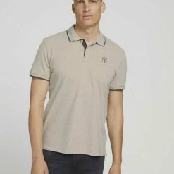 Beste Bewertungen von 👏 TOM TAILOR Poloshirt »Poloshirt mit Kragendetail« Flame Brown, Sky Captain Blue, Smokey aqua, Cosy soft beige melange ✔️ -Tom Tailor Verkaufsgeschäft 1694d53a ddde 5fd6 97e6 bed2fbe0441c