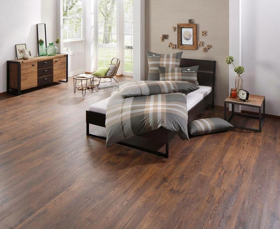 Großhandel 👏 Bettwäsche »Nick«, TOM TAILOR, mit GRATIS-Zugabe: Gästehandtuch Beere-grau, Grün-grau, Sand-grau ⭐ 5 Großhandel 👏 Bettwäsche »Nick«, TOM TAILOR, mit GRATIS-Zugabe: Gästehandtuch Beere-grau, Grün-grau, Sand-grau ⭐ - Image 5