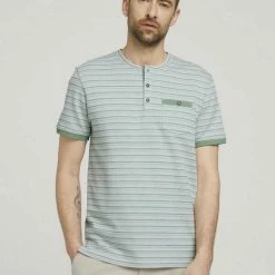 Großhandel 👏 TOM TAILOR T-Shirt »gestreiftes T-Shirt« 🔔 -Tom Tailor Verkaufsgeschäft 208fa725 8536 56b9 b65a 0804e80f965f