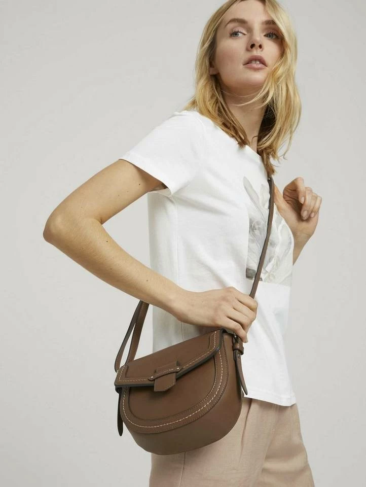 Budget 🔥 TOM TAILOR Schultertasche »Gabriela Überschlagtasche« Cognac #ft5_slash# brandy, Strawberry, Schwarz #ft5_slash# black, Off white #ft5_slash# off white 🎉 9 Budget 🔥 TOM TAILOR Schultertasche »Gabriela Überschlagtasche« Cognac #ft5_slash# brandy, Strawberry, Schwarz #ft5_slash# black, Off white #ft5_slash# off white 🎉 - Image 9