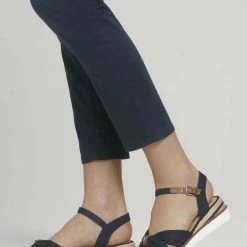 Brandneu 🎉 TOM TAILOR »Lederimitat/Textil« Keilsandalette White, Red, Navy 🥰 -Tom Tailor Verkaufsgeschäft 2a05076d c7cd 589c aaf8 4dd2fafb11ba