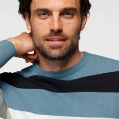 Angebote ✔️ TOM TAILOR Rundhalspullover farbig gestreift Navy-gestreift, Blau-gestreift ✔️ 10 Angebote ✔️ TOM TAILOR Rundhalspullover farbig gestreift Navy-gestreift, Blau-gestreift ✔️ -Tom Tailor Verkaufsgeschäft 31d64591 7484 5631 aa50 6768e95cda05