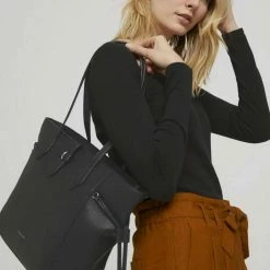 Schlussverkauf 🤩 TOM TAILOR Shopper »Jasmin Shopper mit Dekoverschluss« Off white #ft5_slash# off white, Schwarz #ft5_slash# black 🌟 -Tom Tailor Verkaufsgeschäft 3516f096 948f 5005 bcff 67e30021fb88