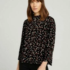 Angebote 🔔 TOM TAILOR Langarmbluse »Stehkragen Bluse mit LENZING(TM) ECOVERO(TM)« Beige large dot design, Black large dot design, Green large floral design, Green small floral design 🎁 48 Angebote 🔔 TOM TAILOR Langarmbluse »Stehkragen Bluse mit LENZING(TM) ECOVERO(TM)« Beige large dot design, Black large dot design, Green large floral design, Green small floral design 🎁 -Tom Tailor Verkaufsgeschäft 359b3760 6545 560e b4ee d2ca033b3e5f