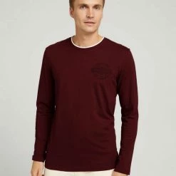 Budget ⭐ TOM TAILOR T-Shirt »Langarmshirt mit Brustprint« Sky Captain Blue, Anthracite Melange, Dark Gable Green, Decadent Bordeaux 🎁 -Tom Tailor Verkaufsgeschäft 4a42554f eab1 578a a211 623f3a8fce79
