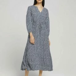 Beste Bewertungen von 🔥 TOM TAILOR Maxikleid Blue apricot paisley design, Pink big floral design, Blue offwhite minimal ❤️ -Tom Tailor Verkaufsgeschäft 4c2787df 5875 52d0 b42e 9b7fbd9968b5