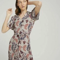 Brandneu 😉 TOM TAILOR Jerseykleid »Wickelkleid mit Blumenmuster« Navy floral design, White floral design 🎁 -Tom Tailor Verkaufsgeschäft 4de986a7 e8fc 5302 bde2 4d73e7c269c5