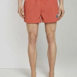 Budget ⌛ TOM TAILOR Badeshorts »Badeshorts mit Badge« Avocado, Coral 👍