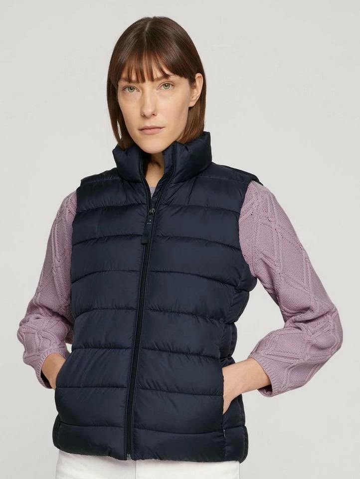 Angebote 🥰 TOM TAILOR Steppweste »Slim Fit Steppweste mit recyceltem Polyester« Sky Captain Blue, Moderate olive, Lunar grey 👍 17 Angebote 🥰 TOM TAILOR Steppweste »Slim Fit Steppweste mit recyceltem Polyester« Sky Captain Blue, Moderate olive, Lunar grey 👍 - Image 17