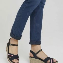 Angebote ⌛ TOM TAILOR »Sandaletten mit Keilabsatz« 🩴 Sandale (1-tlg) Red, Offwhite, Navy 🌟 -Tom Tailor Verkaufsgeschäft 5605bbfc 4fd6 56f4 aa70 533b6d595300