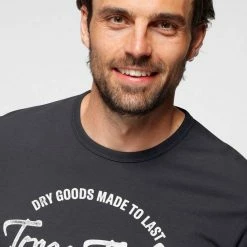 Auslauf 🛒 TOM TAILOR Langarmshirt mit Logofrontprint Sky Captain Blue, Dunkelgrau, Father's Pipe Red 🧨 -Tom Tailor Verkaufsgeschäft 57631e23 b461 564e a8b6 ecff696cdceb