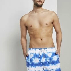 Neu 👏 TOM TAILOR Badeshorts »Badeshorts in Batik-Musterung« Navy#ft5_slash#multicolor 🌟 -Tom Tailor Verkaufsgeschäft 5f070f58 5d35 59f6 a32b f38a6e1a608c