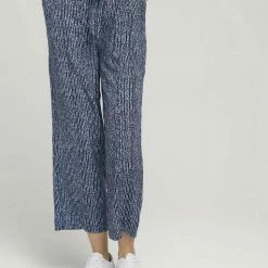 Top 10 👍 TOM TAILOR Bundfaltenhose (1-tlg) White floral design, Sky Captain Blue, Blue minimal design vertical ⌛ -Tom Tailor Verkaufsgeschäft 6aee0fad 655a 56b8 94ba 63b64c47d1c3