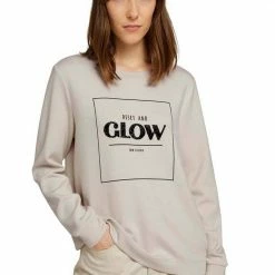 Bestes Angebot 😉 TOM TAILOR Sweatshirt mit Applikation aus schwarzen Glitzersteinchen Earth brown, Cold beige, Deep black ⌛