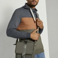 Bestpreis 🤩 TOM TAILOR Bauchtasche »Kristoffer Überschlagtasche« Khaki #ft5_slash# khaki, Navy-cognac 🎉