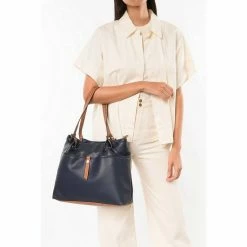 Coupon 😀 TOM TAILOR Shopper »Novara Zip Shopper L Shopper« Dunkelblau, Schwarz #ft5_slash# black ⌛ -Tom Tailor Verkaufsgeschäft 76004f83 1887 5cdd b796 a4d3ccbe3723