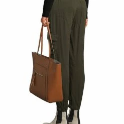 Top 10 😍 TOM TAILOR Handtasche »Maureen« Schwarz #ft5_slash# black, Off white #ft5_slash# off white, Cognac #ft5_slash# brandy 👏 -Tom Tailor Verkaufsgeschäft 76efcb6a bb44 55ca 8d2b 3aed4c20f482