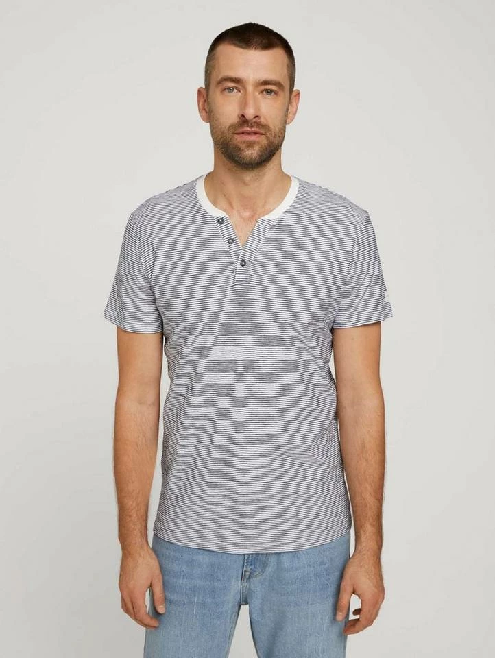 Brandneu ⭐ TOM TAILOR T-Shirt »T-Shirt mit Henley Ausschnitt« Smoke green cream fine stripe, Navy soft peach fine stripe, Stripe white 🧨 10 Brandneu ⭐ TOM TAILOR T-Shirt »T-Shirt mit Henley Ausschnitt« Smoke green cream fine stripe, Navy soft peach fine stripe, Stripe white 🧨 - Image 10
