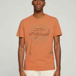 Großhandel 🔥 TOM TAILOR T-Shirt »T-Shirt mit Bio-Baumwolle mit Textprint« Cadmium bright orange, Calm cloud blue, Sky Captain Blue, Dark Smoke Green 😀 -Tom Tailor Verkaufsgeschäft 7e3da986 6d66 5343 87bf a17e4d622445