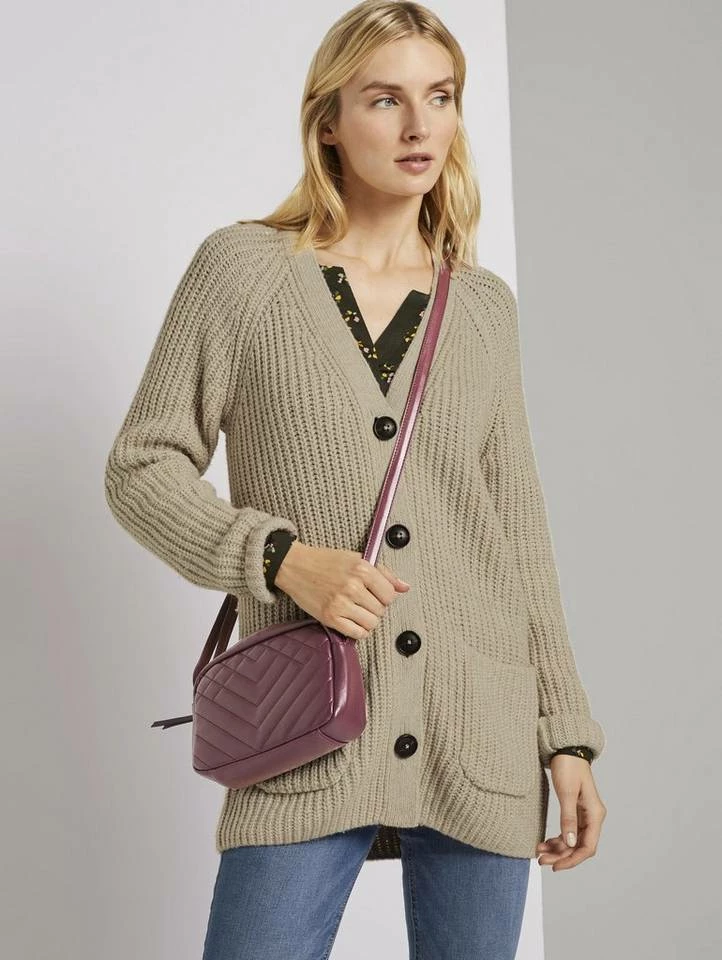 Angebote 🤩 TOM TAILOR Umhängetasche »Jara Gesteppte Umhängetasche« Dark brown, Bordeaux #ft5_slash# wine, Schwarz #ft5_slash# black 😀 1 Angebote 🤩 TOM TAILOR Umhängetasche »Jara Gesteppte Umhängetasche« Dark brown, Bordeaux #ft5_slash# wine, Schwarz #ft5_slash# black 😀