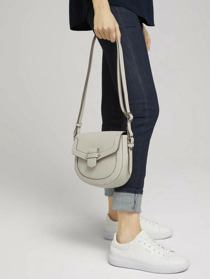 Budget 🔥 TOM TAILOR Schultertasche »Gabriela Überschlagtasche« Cognac #ft5_slash# brandy, Strawberry, Schwarz #ft5_slash# black, Off white #ft5_slash# off white 🎉 8 Budget 🔥 TOM TAILOR Schultertasche »Gabriela Überschlagtasche« Cognac #ft5_slash# brandy, Strawberry, Schwarz #ft5_slash# black, Off white #ft5_slash# off white 🎉 - Image 8