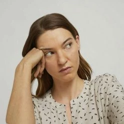 Budget 🧨 TOM TAILOR Langarmbluse Beige geometrical design, Khaki small floral design, Khaki white outline leaves 🥰 31 Budget 🧨 TOM TAILOR Langarmbluse Beige geometrical design, Khaki small floral design, Khaki white outline leaves 🥰 -Tom Tailor Verkaufsgeschäft 8c6e0783 66a3 558f 951b e8d2c85cd865