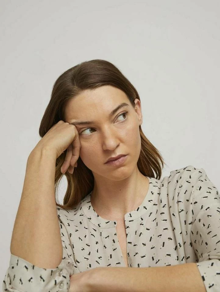 Budget 🧨 TOM TAILOR Langarmbluse Beige geometrical design, Khaki small floral design, Khaki white outline leaves 🥰 6 Budget 🧨 TOM TAILOR Langarmbluse Beige geometrical design, Khaki small floral design, Khaki white outline leaves 🥰 - Image 6