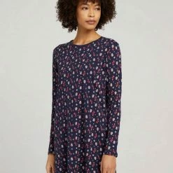 Großhandel 🥰 TOM TAILOR Pyjama »Gemustertes Nachthemd« 🔔 -Tom Tailor Verkaufsgeschäft 90bb90dd 7184 59b7 afb2 e5454bee4718