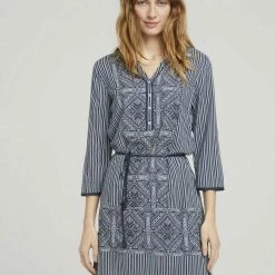 Am billigsten 🛒 TOM TAILOR Jerseykleid »Gemustertes Tunika Kleid« Red white ethno design, Navy white ethno design ✨ -Tom Tailor Verkaufsgeschäft 91c08f5e 5b58 5839 869d a2989ed911d6