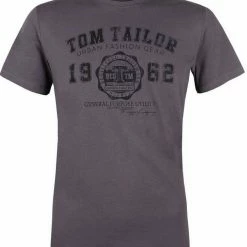 Besorgen ✔️ TOM TAILOR T-Shirt »Tom Tailor Herren T-Shirt mit Logo Print« (1-tlg) aus 100% Baumwolle Grape Leaf Green (10669), Sky Captain Blue (10668), Dusty Black (10327), Cyber Grey (10743) 🧨 -Tom Tailor Verkaufsgeschäft 9337c1a1 5481 5569 8122 64577639b32b