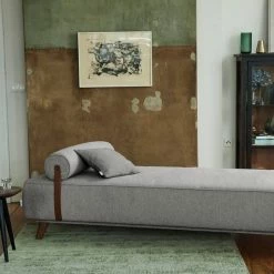 Bestpreis 😀 TOM TAILOR Daybett »NORDIC DAYBED PURE«, inklusive Kissenrolle & Lederband, wahlweise mit Bettkasten, Füße in Nussbaum Curry GCP 105, Zinc GCP 11, Denim GCP 106, Concrete GCP 129 🔥 -Tom Tailor Verkaufsgeschäft 9b946a18 99a0 5ff1 9a98 a70d77b13d32