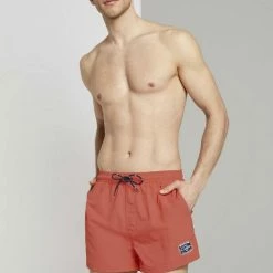 Budget ⌛ TOM TAILOR Badeshorts »Badeshorts mit Badge« Avocado, Coral 👍 -Tom Tailor Verkaufsgeschäft 9fc09149 dddf 5058 b758 631c347c1e2d