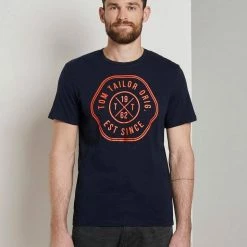 Rabatt 🔥 TOM TAILOR Rundhalsshirt mit großem Logoprint Dunkelgrau, Sky Captain Blue, Royalblau, Weiß 🌟 -Tom Tailor Verkaufsgeschäft a4f94761 6da8 5c8f 9ecd ea3bbd24b4f5