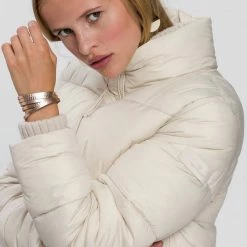 Schlussverkauf ✨ TOM TAILOR Steppjacke mit Strickkragen innen Hellbeige, Schwarz, Dunkelbraun, Herbal tea green ✔️ -Tom Tailor Verkaufsgeschäft a940fe1a ffcd 51eb 98f8 14d290d00faf