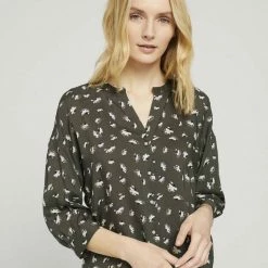 Budget 🧨 TOM TAILOR Langarmbluse Beige geometrical design, Khaki small floral design, Khaki white outline leaves 🥰 36 Budget 🧨 TOM TAILOR Langarmbluse Beige geometrical design, Khaki small floral design, Khaki white outline leaves 🥰 -Tom Tailor Verkaufsgeschäft abc8f3b6 cb13 54b1 b31d ecfc1d48b8ae