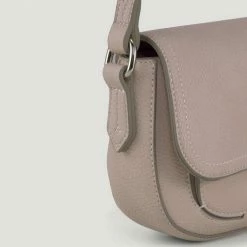 Neu 🔥 TOM TAILOR Umhängetasche »Jasmin Baguette Tasche mit Dekoverschluss« Light rose, Off white #ft5_slash# off white, Schwarz #ft5_slash# black ❤️ -Tom Tailor Verkaufsgeschäft ad66a272 aaf5 51fe 8f5c b9cf49dde00b