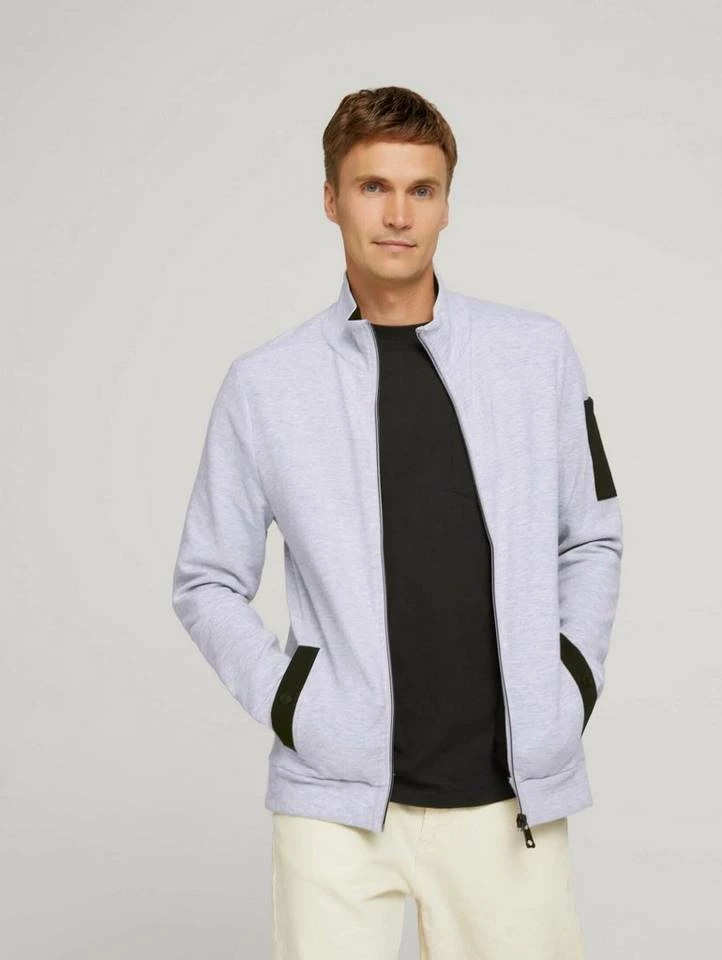 Top 10 🤩 TOM TAILOR Sweatjacke »Sweatjacke mit Stehkragen« Light Stone Grey Melange, Decadent Bordeaux, Black ⭐ 4 Top 10 🤩 TOM TAILOR Sweatjacke »Sweatjacke mit Stehkragen« Light Stone Grey Melange, Decadent Bordeaux, Black ⭐ - Image 4