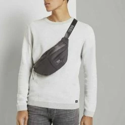 Am billigsten 🎁 TOM TAILOR Denim Umhängetasche »Bjoern Urban Gürteltasche« Khaki #ft5_slash# khaki, Schwarz #ft5_slash# black 💯 -Tom Tailor Verkaufsgeschäft b7570df7 6049 56ac 9dfb 8676616ff2a8