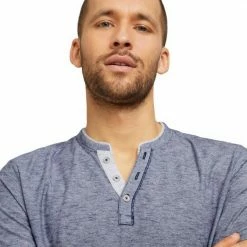 Billig 😀 TOM TAILOR Henleyshirt mit Layeroptik am Kragen 💯 -Tom Tailor Verkaufsgeschäft b8bc2db6 b977 5dc5 ab2a 53274a0629dd