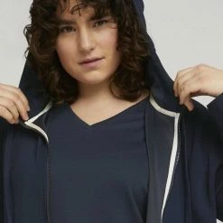 Großhandel 👍 TOM TAILOR MY TRUE ME Sweatjacke »Plus - Sweatjacke mit Kapuze« ✔️ -Tom Tailor Verkaufsgeschäft c07f89b0 e924 585b a8ff 95648d683536