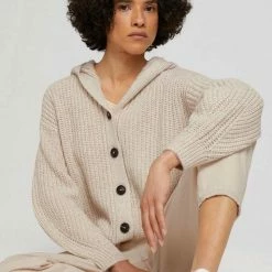 Beste Bewertungen von 😍 TOM TAILOR Strickjacke »Kurzer Cardigan mit Kapuze« 😍 -Tom Tailor Verkaufsgeschäft c6f5d346 edce 565b 85af 3004d5c24191