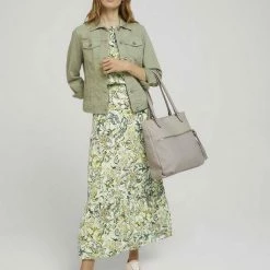 Rabatt ✔️ TOM TAILOR Shopper »Helina Shopper mit Anhängern« Off white #ft5_slash# off white, Schwarz #ft5_slash# black 😀