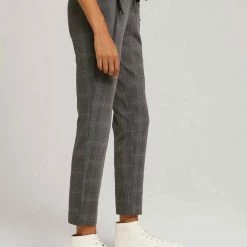 Top 10 ✨ TOM TAILOR Culotte »Karierte Stoffhose mit Reißverschlusstaschen« Grey check, Black brown small check 🤩 26 Top 10 ✨ TOM TAILOR Culotte »Karierte Stoffhose mit Reißverschlusstaschen« Grey check, Black brown small check 🤩 -Tom Tailor Verkaufsgeschäft c8230762 4e26 5a2a b85a 201662a85b00