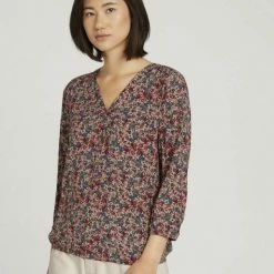 Budget 🥰 TOM TAILOR Langarmbluse »V-Ausschnitt Bluse mit LENZING(TM) ECOVERO(TM)« Blue apricot paisley design, Pink blue multicolor ditsy, Blue offwhite minimal, Dusty pastel pink 🔔 -Tom Tailor Verkaufsgeschäft c8b14956 df5b 55a4 a70d bb0e836bdb04