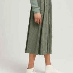 Top 10 😍 TOM TAILOR Sommerrock »Plissierter Midirock« Deep black, Dusty mid olive 🎉 -Tom Tailor Verkaufsgeschäft cb39be14 5779 579d 9f0b 1611a8b7a5ac