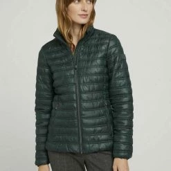 Großhandel 🧨 TOM TAILOR Steppjacke mit Stehkragen Golden pumpkin, Sky Captain Blue, Wooden moss green, Dark maroon red 😉 51 Großhandel 🧨 TOM TAILOR Steppjacke mit Stehkragen Golden pumpkin, Sky Captain Blue, Wooden moss green, Dark maroon red 😉 -Tom Tailor Verkaufsgeschäft f4c70eeb 12dc 5deb 8fa9 b2cfff23b15b