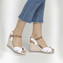 Coupon 🔔 TOM TAILOR 🩴 Sandalette mit Logoapplikation Navy, White 🤩 -Tom Tailor Verkaufsgeschäft f5c6b518 cab5 5f30 9ddd 6a69f8a100d4