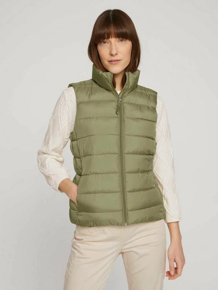 Angebote 🥰 TOM TAILOR Steppweste »Slim Fit Steppweste mit recyceltem Polyester« Sky Captain Blue, Moderate olive, Lunar grey 👍 26 Angebote 🥰 TOM TAILOR Steppweste »Slim Fit Steppweste mit recyceltem Polyester« Sky Captain Blue, Moderate olive, Lunar grey 👍 - Image 26